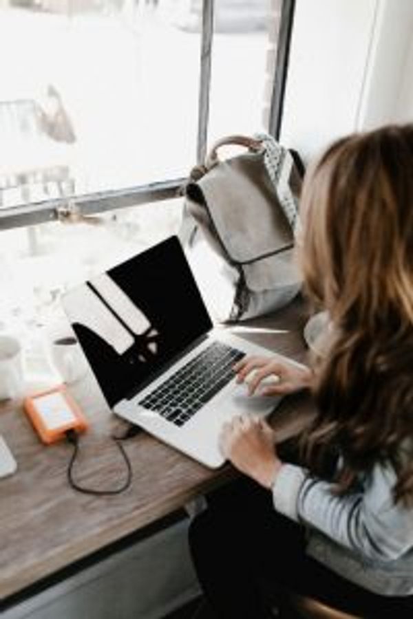 Beyond 3-2-1: The Ultimate Data Backup Strategy & Storage Architecture Guide (TCO & RTO Compared)